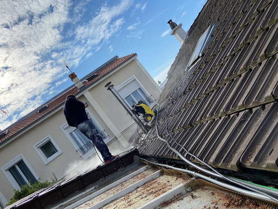 Nettoyage de toiture à Clamart dans les Hauts de Seine